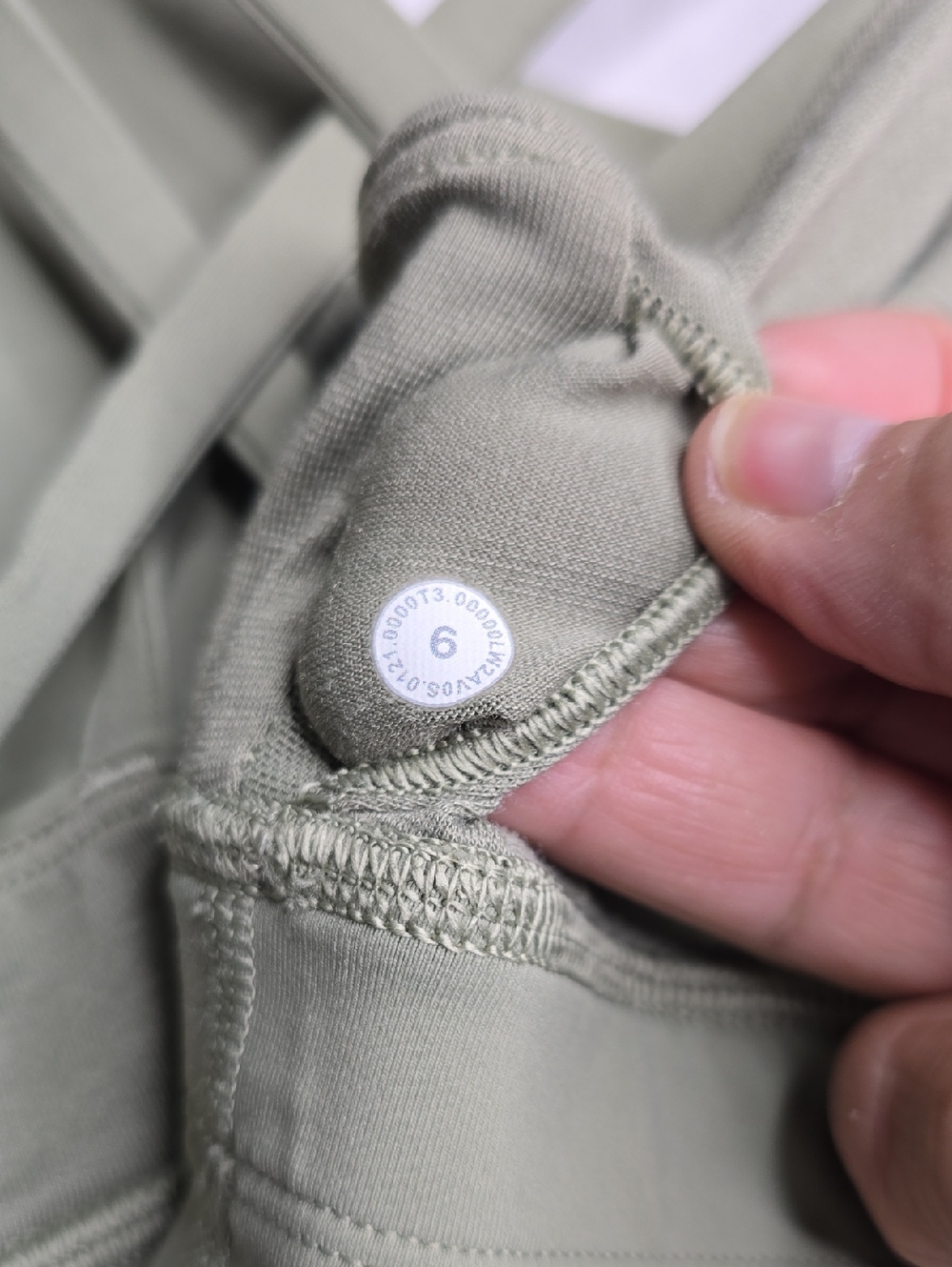 Lululemon Highlander Energy Sports Bra Size 6 - Picture 7 of 7